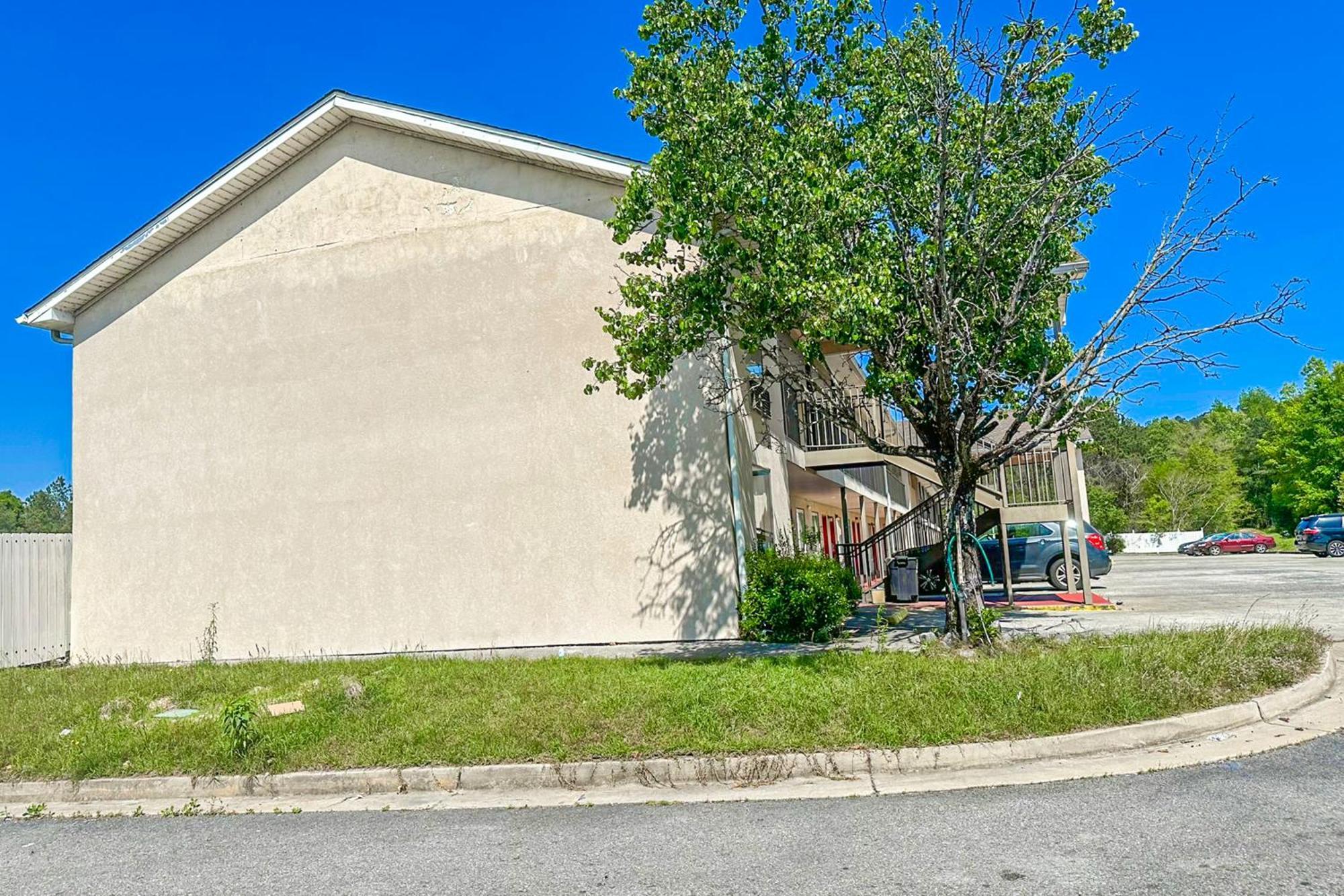 Oyo Hotel East Macon I-75 Exterior photo